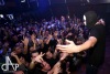 Řezník si podal holky na pódiu. Sodoma Gomora v Táboře zabíjela, Cole se svlékal 