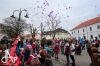 Mikuláš, čerti, peklo a stovky balónků ve vzduchu. Pohádku pro děti obsadili dospělí