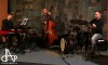 Jazzová tečka Vánoc. Divadelní kavárnu naplnilo jazz trio Járy Bárty