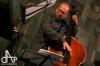 Jazzová tečka Vánoc. Divadelní kavárnu naplnilo jazz trio Járy Bárty