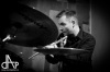 Jazzová tečka Vánoc. Divadelní kavárnu naplnilo jazz trio Járy Bárty