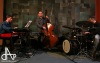 Jazzová tečka Vánoc. Divadelní kavárnu naplnilo jazz trio Járy Bárty