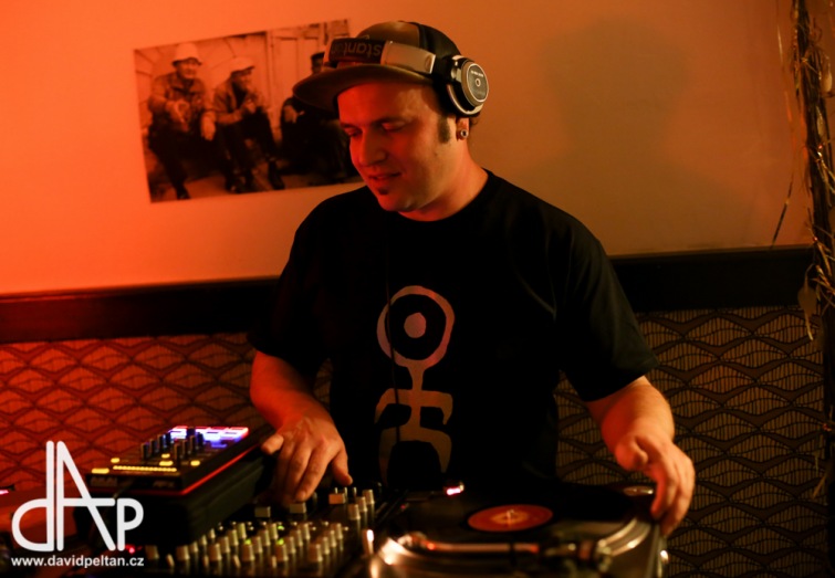 Setkání Dj´s v klubu MP7 navodilo pohodovou vánoční atmosféru
