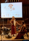 Do Českých Budějovic a Krumlova přivezl Songfest nový rok Opice 