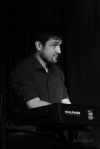 Saxofonista Ian Ritchie zahrál v budějovickém Café klubu Slavie. Užíval si to