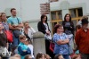 Komedianty v ulicích viděly stovky lidí. Pila se piva na ex i se tančilo na balkán
