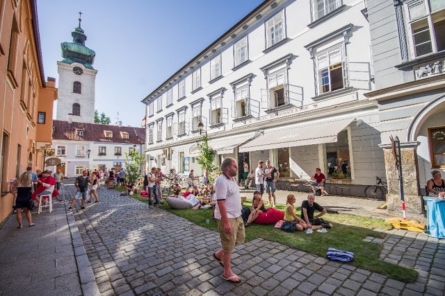 Město lidem, lidé městu: Centrum Budějovic ožije sousedskou slavností plnou zábavy