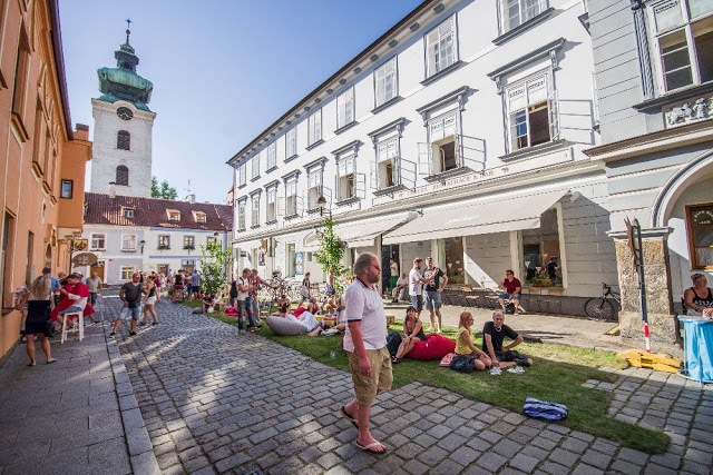 Město lidem, lidé městu: Centrum Budějovic ožije sousedskou slavností plnou zábavy