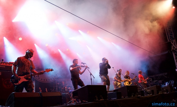 Festival Hrady CZ rozezněl Rožmberk. Přijeli Kabáti i Shrek