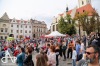 Kamil Střihavka a další roztančili náměstí. Na hendikepované se vybralo skoro sto tisíc 