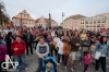 Kamil Střihavka a další roztančili náměstí. Na hendikepované se vybralo skoro sto tisíc 