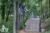 Bikepark postavili nadšenci na skládce, nyní ho prověřily závody. Létalo se o sto šest