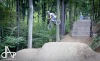 Bikepark postavili nadšenci na skládce, nyní ho prověřily závody. Létalo se o sto šest