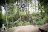 Bikepark postavili nadšenci na skládce, nyní ho prověřily závody. Létalo se o sto šest