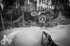 Bikepark postavili nadšenci na skládce, nyní ho prověřily závody. Létalo se o sto šest