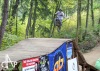 Bikepark postavili nadšenci na skládce, nyní ho prověřily závody. Létalo se o sto šest
