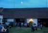 Pěšáci rokenrolu pařili s dětmi na pódiu. Plný klub si s Tata Bojs zapíval