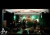 Tarapaca Jazz zahrála v údolí za vydatného deště. To ale mnohým nevadilo