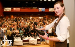 Festival vína a gastronomie v Táboře slaví 10 let. Přiveze měsíc dobrot i kultury, začne Cimrmanem