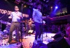 Legendární Freak Power nakonec Lucerna music bar roztančili. Dalo to ale zabrat