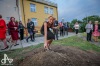 Divadlo Oskara Nedbala končilo sezonu Funusem a sázením stromu