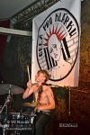 Houba přišla o zpěváka, i tak to byla ve Fabrice skvělá party. Punk vystřídá metal  