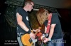 Houba přišla o zpěváka, i tak to byla ve Fabrice skvělá party. Punk vystřídá metal  