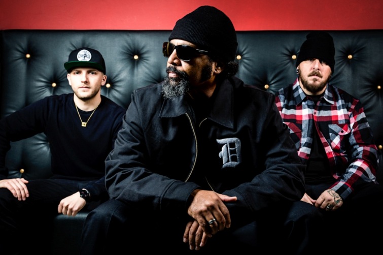 Latino a hip hop se utkají na koncertě legendárních Delinquent Habits