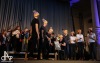 Herci se žáky základní školy zkoledovali sál táborské Střelnice