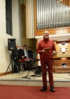 Trojice umělců na Tříkrálovém večeru zaplnila Trojici. Zněla poezie, klasika i rock
