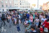 S kapelou Bengas se zpívalo i tančilo. Na náměstí je vystřídá Xavier Baumaxa 