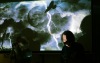 Charismatický písničkář, pětinásobná lepá matka, mysteriózní projekce. Tak může vypadat benefiční koncert