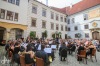 Orchestr Bolech uchvátil publikum filmovými melodiemi na nádvoří zámku v Třeboni
