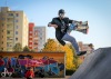Na skateboardu se proháněl vodník, klaun i žralok 
