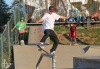 Na skateboardu se proháněl vodník, klaun i žralok 