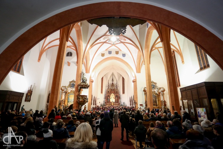 Hej mistře! Orchestr Bolech se sbory sklízel aplaus vestoje v Táboře i Chýnově