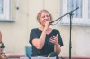 Dorota Barová zahrála v opravené divadelní zahradě nejen z nové desky 