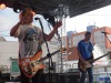 Vykřičené hlasivky a stage diving. Vypsaná fixa zahájila léto před klubem Garage