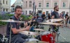 Pořádné pogo se Znouzecností a Němou výčitkou. Náměstí zpívalo známé písně 