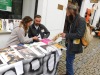 Festival nakladatelů Tabook skončil na ulici. Na pódium se vrátili Sabot