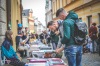 Festival nakladatelů Tabook skončil na ulici. Na pódium se vrátili Sabot