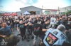 Publikum zpívalo na letní scéně klubu Garage s Peshatou i Visacím zámkem