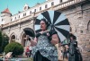 Ze zámku Konopiště se kouřilo. Parní festival zdobily steampunkové kostýmy i krásné stroje