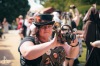 Ze zámku Konopiště se kouřilo. Parní festival zdobily steampunkové kostýmy i krásné stroje