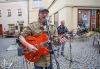 Korzovalo se. Při hudbě, módě, tanci i kulinářských zážitcích