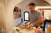 Fotograf Jindřich Štreit odhaluje život vietnamské komunity. Došlo i na sushi 