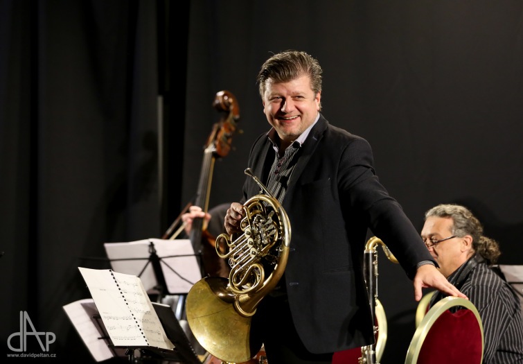 Přední český hornista Radek Baborák naplnil Univerzitu
