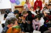 Tomáš Klus řádil s dětmi z Cheironu. Se svým turné Cítím se do Tábora vrátí 