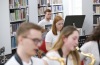 Svišti zahráli mezi knihami. Zazněl Růžový panter i Piráti z Karibiku