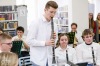 Svišti zahráli mezi knihami. Zazněl Růžový panter i Piráti z Karibiku
